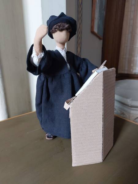 Erzählfigur Luther mit Rednerpult und Buch