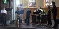 Quelle: Holger Kutz Das Sxophonquintett Heidelsax spielt in der Erlöserkirche
